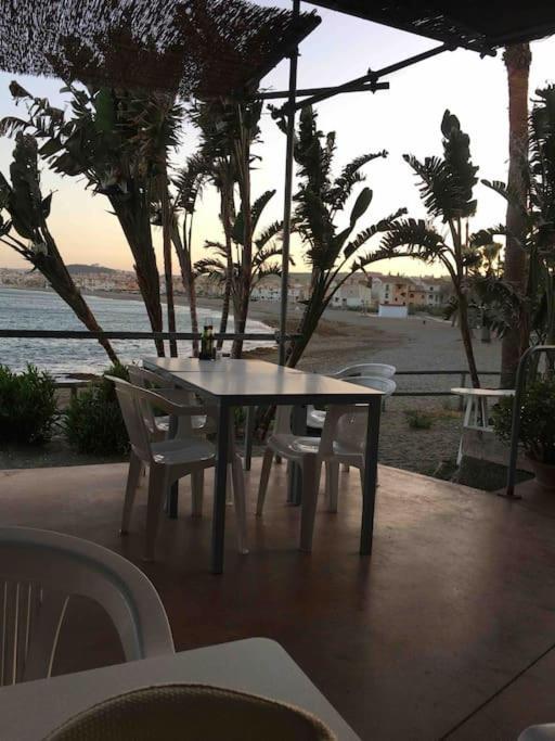 Superbe Appartement Avec Piscine A 800M De La Mer Bahía de Casares Exterior foto